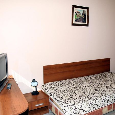 Interrum Hotel Razgrad Habitación foto