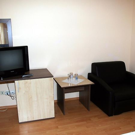 Interrum Hotel Razgrad Habitación foto