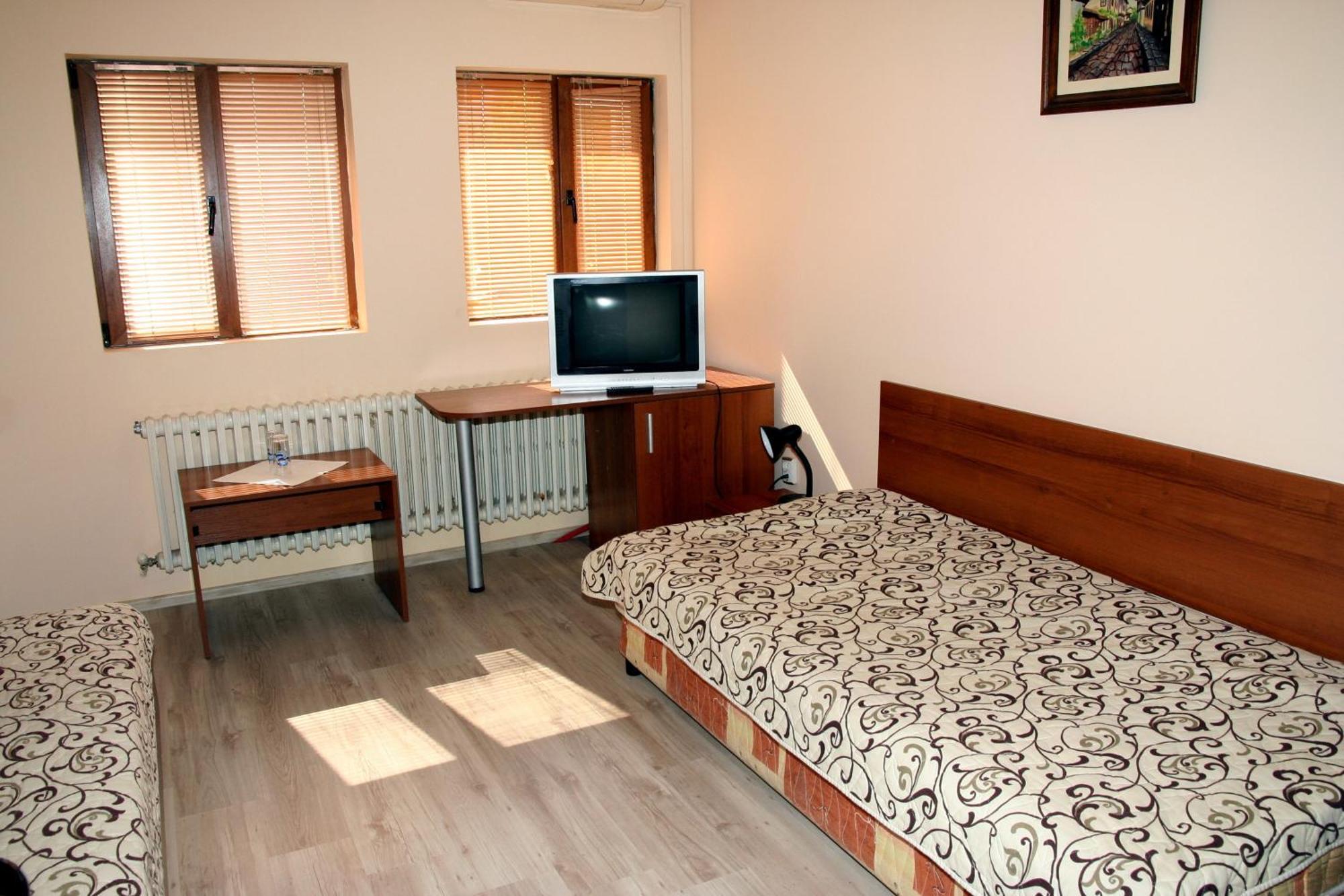 Interrum Hotel Razgrad Habitación foto
