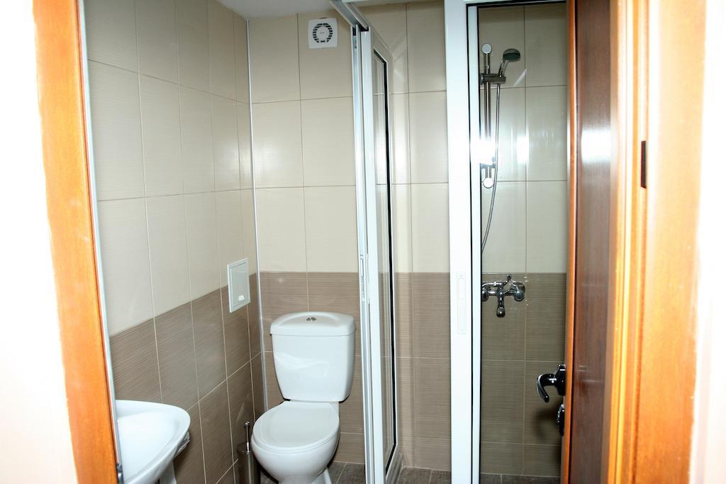 Interrum Hotel Razgrad Habitación foto