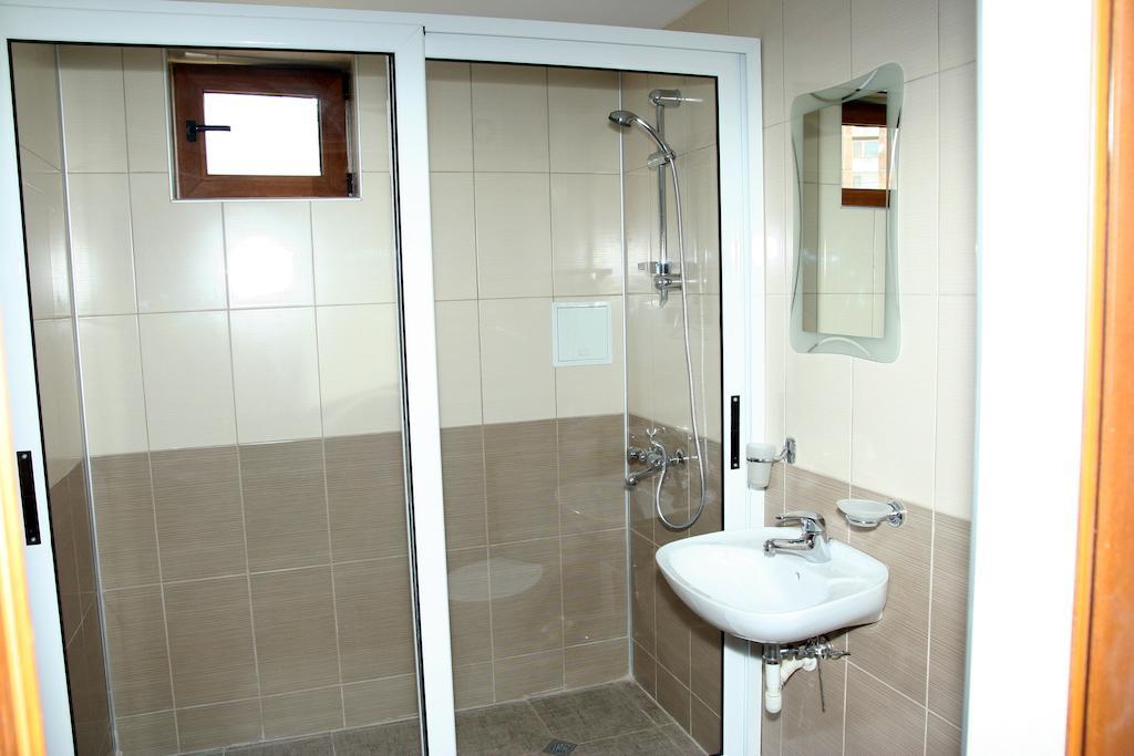 Interrum Hotel Razgrad Habitación foto