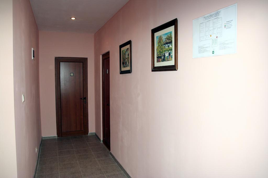Interrum Hotel Razgrad Exterior foto